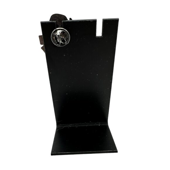 Harry Potter Hufflepuff  Pin Yellow Black Scarf Snitch Herbology Charms Enamel - Picture 3 of 5